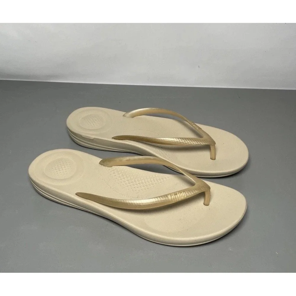 FITFLOP iQushion Beige Thong Flip Flop Sandals Women's Size 8